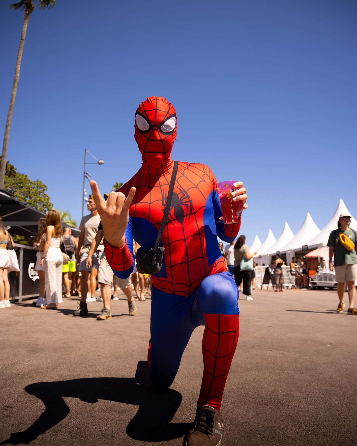 N - Tenue de festival