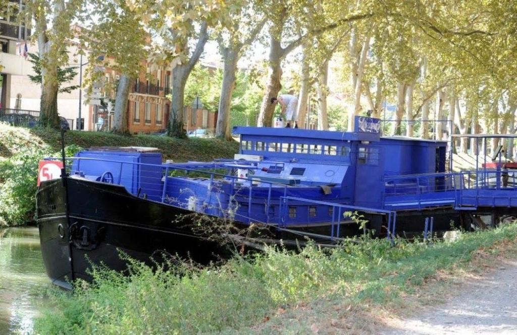 The Best Venues for Techno Parties in Toulouse 3 Les meilleurs lieux de soirées techno à Toulouse - Le cri de la mouette soirées techno toulouse - Tenue de festival