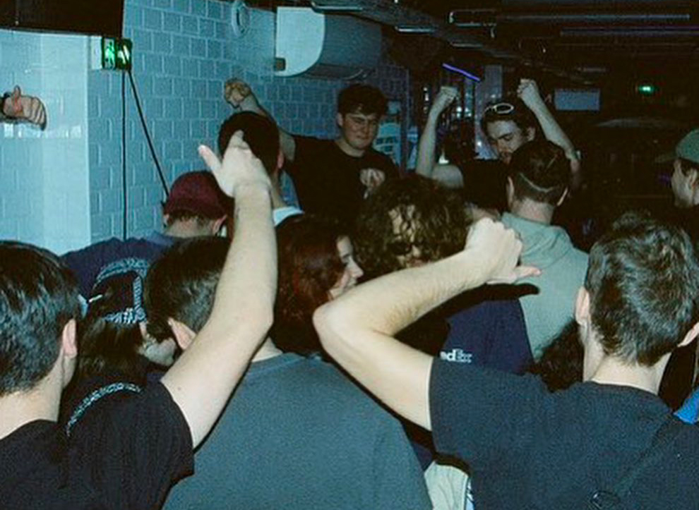 The Best Venues for Techno Parties in Toulouse 5 Les meilleurs lieux de soirées techno à Toulouse - La station soirées techno toulouse - Tenue de festival